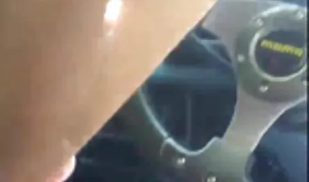 Piton idiot în mijlocul sălii de pizde goale poze gratis sport.