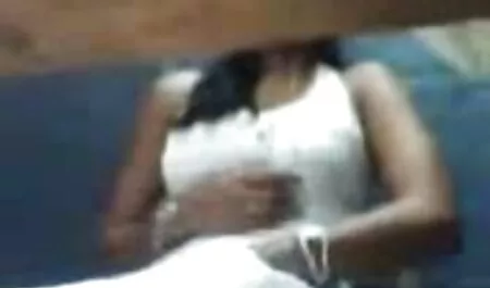 Trece buzele de futai cu amatori o fată de dormit gaura
