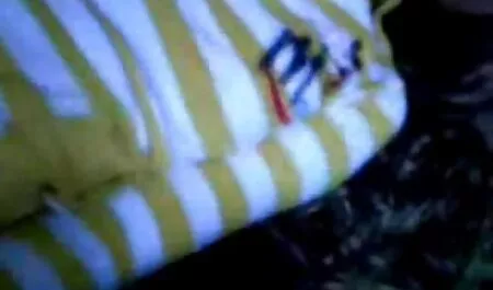 Mama a decis brusc futai cu blonde grase să sugă falusul fiului ei.