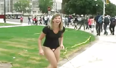 Futai cu un filmepornopentruadulti batran pe patul de fier