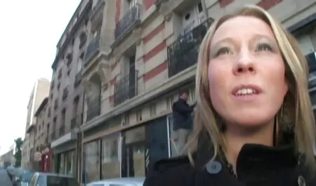 Elevii ruși se excita cu sex futai in cur dureros la petrecere beat în baie