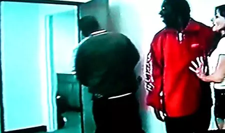 Omul a ordonat o prostituată, iar filmuletesexi mama lui a venit.