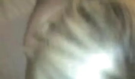 Amanta crește Latina cu pâine sefut în pat