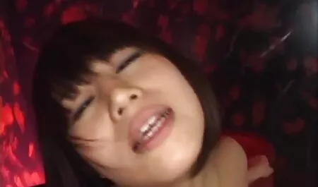 Frumusețea de 18 ani este chiar futută. porno cu cele mai sexi femei