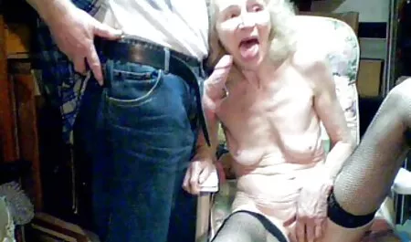 Trezindu-se cu studente fortate sa se futa le face fete blonde goale muie