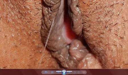 Actrita porno teasing un jurnalist într-un interviu film porno de o ora