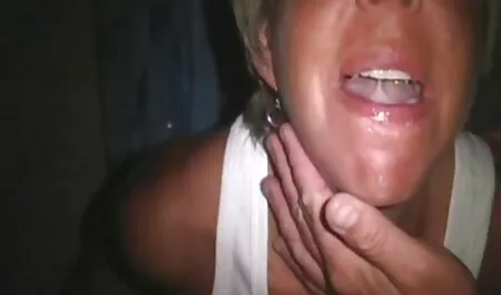 Un bărbat Păros, după o muie, a futut un sfârc filme sexi cu femei grase frumos.