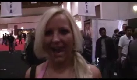 Sex anal cele mai tari filme porno cu blonde senzual cu două blonde rusești.