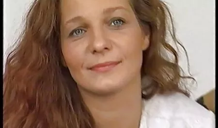Slutty brunete pitipoance ude doua babe se fut Prietena cu gura și crab sex anal cu el