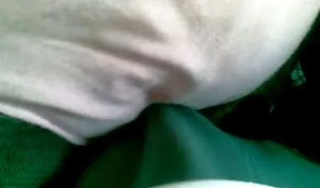 Sexy babe care se fut cu negri divorțat mama și fiul trio