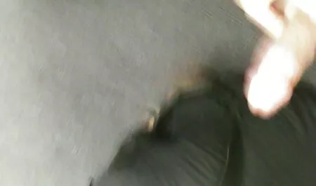 Busty bruneta fermecător acasă poze cu grase goale și cunnilingus