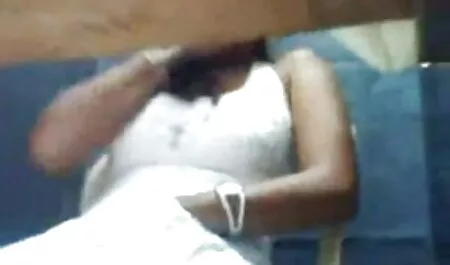 Femeie matura futai cu studente romance cu o fusta scurta cursei pizde