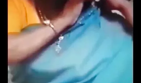 Filma în fața camerei când un prieten e de futai cu babe grase rahat.