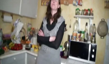 Frumusețea era futai profesoare ca și cum și-ar fi făcut un tatuaj pe corp.